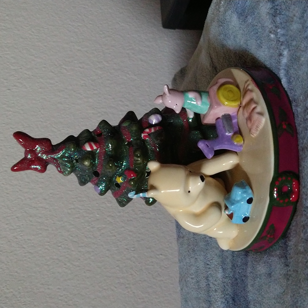 Classic Winnie the Pooh Holiday light up decor
